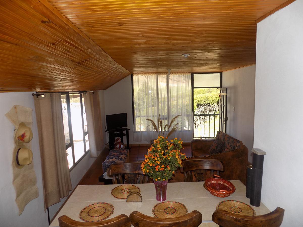 Cabanas Refugio Del Cerro อกิตาเนีย ภายนอก รูปภาพ
